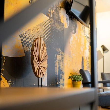 Ardenne Bnb Gite Urbain Avec Terrasse Marche-en-Famenne Εξωτερικό φωτογραφία